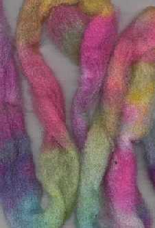 EE dyed Roving.jpg (62004 bytes)